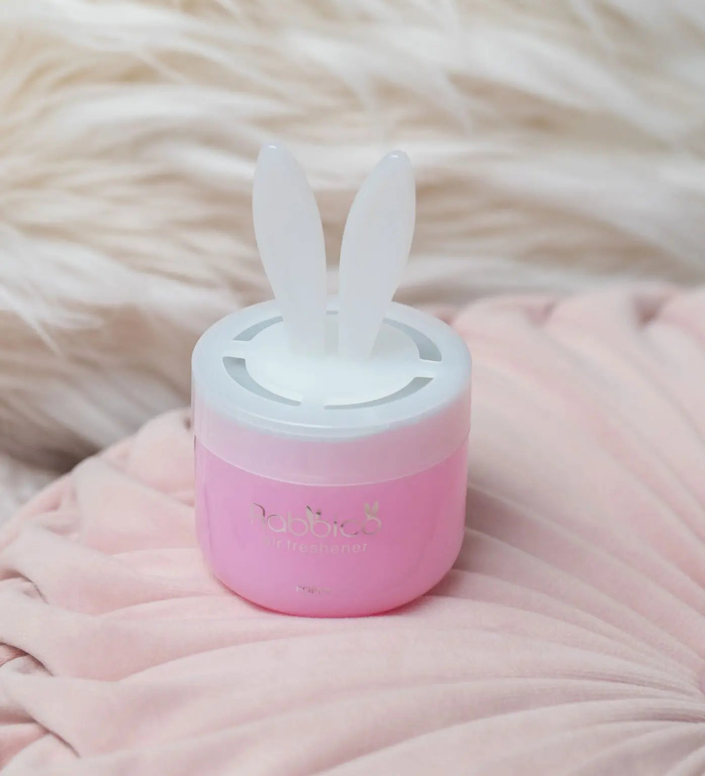 Rabbico White